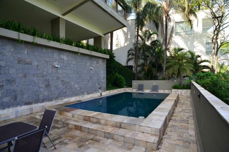 Casa de condomínio para alugar com 650m², 6 quartos e 4 vagas