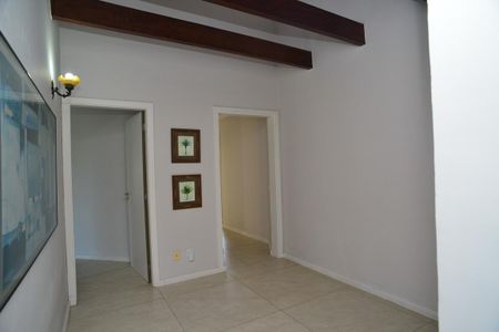 Casa de condomínio para alugar com 650m², 6 quartos e 4 vagas