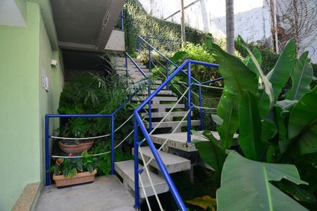 Casa de condomínio para alugar com 650m², 6 quartos e 4 vagas