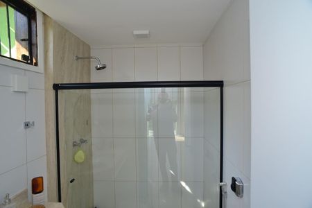 Casa de condomínio para alugar com 650m², 6 quartos e 4 vagas