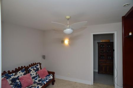 Casa de condomínio para alugar com 650m², 6 quartos e 4 vagas