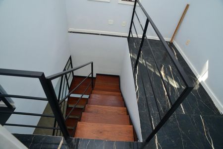 Casa de condomínio para alugar com 650m², 6 quartos e 4 vagas