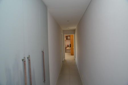 Casa de condomínio para alugar com 650m², 6 quartos e 4 vagas