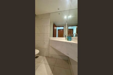 Apartamento à venda com 181m², 4 quartos e 3 vagas Apartamento à venda com 181m², 4 quartos e 3 vagasLavabo