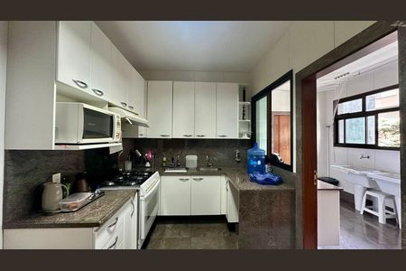 Apartamento à venda com 181m², 4 quartos e 3 vagas Apartamento à venda com 181m², 4 quartos e 3 vagasCozinha