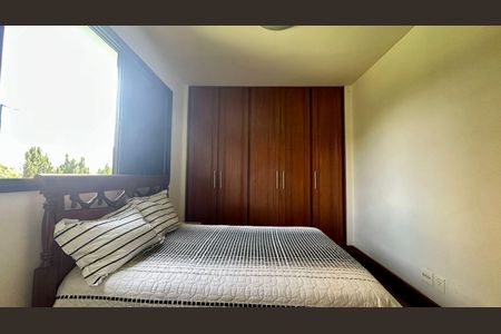 Apartamento à venda com 181m², 4 quartos e 3 vagas Apartamento à venda com 181m², 4 quartos e 3 vagasQuarto