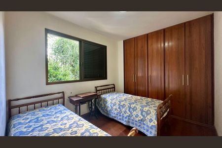 Apartamento à venda com 181m², 4 quartos e 3 vagas Apartamento à venda com 181m², 4 quartos e 3 vagasQuarto