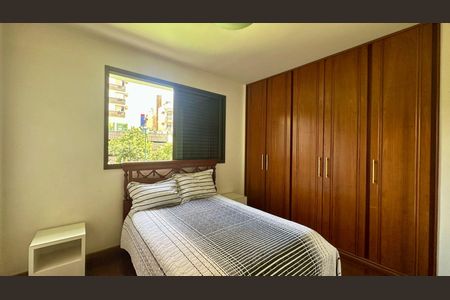 Apartamento à venda com 181m², 4 quartos e 3 vagas Apartamento à venda com 181m², 4 quartos e 3 vagasQuarto