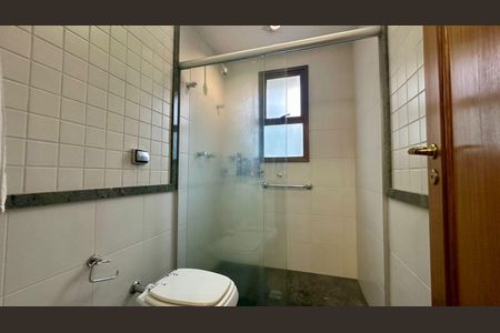 Apartamento à venda com 181m², 4 quartos e 3 vagas Apartamento à venda com 181m², 4 quartos e 3 vagasBanheiro