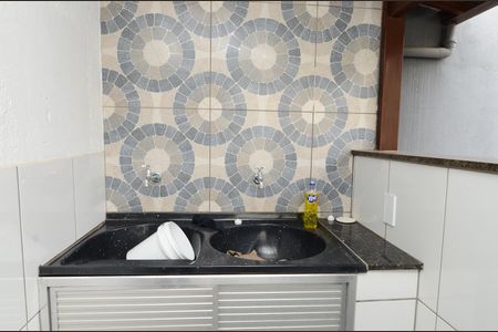 Casa à venda com 167m², 4 quartos e 2 vagas Casa à venda com 167m², 4 quartos e 2 vagasLavanderia