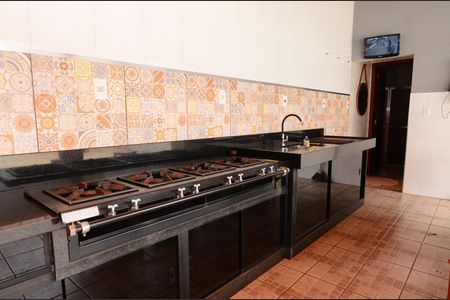 Casa à venda com 167m², 4 quartos e 2 vagas Casa à venda com 167m², 4 quartos e 2 vagasÁrea comum - Churrasqueira