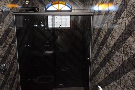 Casa à venda com 167m², 4 quartos e 2 vagas Casa à venda com 167m², 4 quartos e 2 vagasBanheiro 2