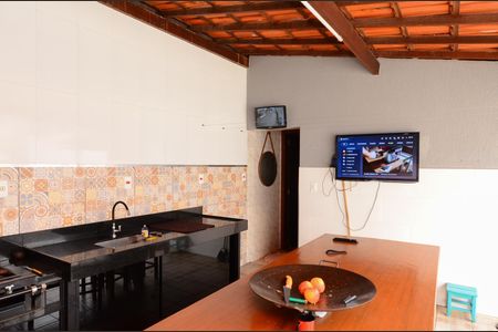 Casa à venda com 167m², 4 quartos e 2 vagas Casa à venda com 167m², 4 quartos e 2 vagasÁrea comum - Churrasqueira