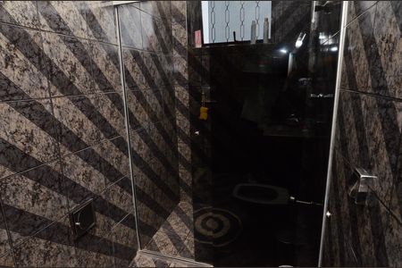Casa à venda com 167m², 4 quartos e 2 vagas Casa à venda com 167m², 4 quartos e 2 vagasBanheiro da Suíte 1