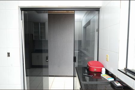 Casa à venda com 167m², 4 quartos e 2 vagas Casa à venda com 167m², 4 quartos e 2 vagasCozinha
