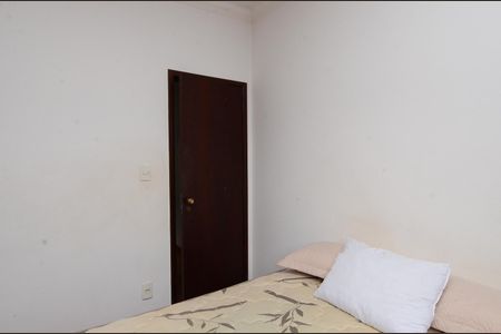 Casa à venda com 167m², 4 quartos e 2 vagas Casa à venda com 167m², 4 quartos e 2 vagasQuarto 2