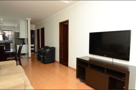 Casa à venda com 167m², 4 quartos e 2 vagas Casa à venda com 167m², 4 quartos e 2 vagasSala