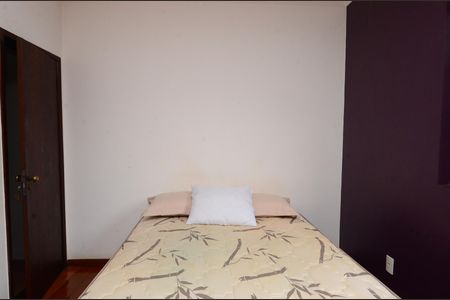 Casa à venda com 167m², 4 quartos e 2 vagas Casa à venda com 167m², 4 quartos e 2 vagasQuarto 2