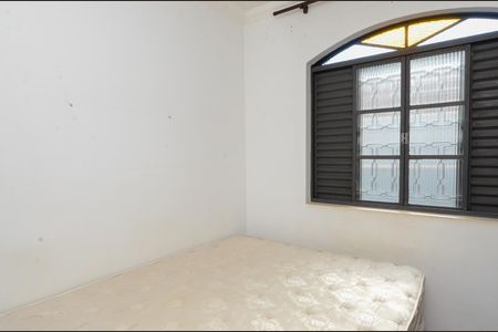 Casa à venda com 167m², 4 quartos e 2 vagas