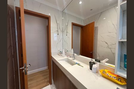 Casa de condomínio à venda com 147m², 3 quartos e 2 vagas Casa de condomínio à venda com 147m², 3 quartos e 2 vagasBanheiro