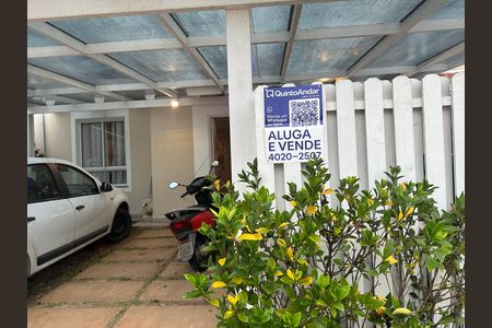 Casa de condomínio à venda com 147m², 3 quartos e 2 vagas Casa de condomínio à venda com 147m², 3 quartos e 2 vagasFachada