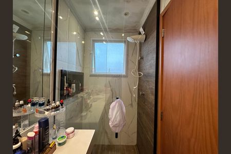 Casa de condomínio à venda com 147m², 3 quartos e 2 vagas Casa de condomínio à venda com 147m², 3 quartos e 2 vagasBanheiro da Suíte