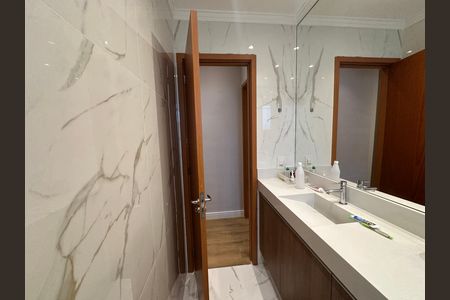 Casa de condomínio à venda com 147m², 3 quartos e 2 vagas Casa de condomínio à venda com 147m², 3 quartos e 2 vagasBanheiro