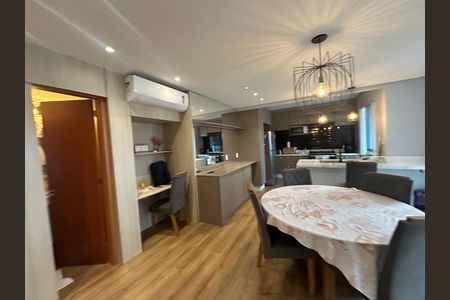 Casa de condomínio à venda com 147m², 3 quartos e 2 vagas Casa de condomínio à venda com 147m², 3 quartos e 2 vagasSala de Jantar