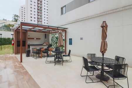 Apartamento à venda com 40m², 2 quartos e 1 vaga Apartamento à venda com 40m², 2 quartos e 1 vagaÁrea comum - Churrasqueira