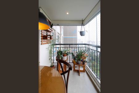 Apartamento à venda com 84m², 2 quartos e 2 vagas Apartamento à venda com 84m², 2 quartos e 2 vagasVaranda