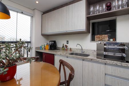 Apartamento à venda com 84m², 2 quartos e 2 vagas Apartamento à venda com 84m², 2 quartos e 2 vagasVaranda