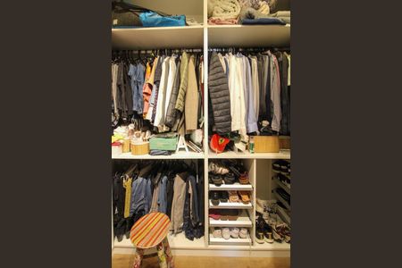 Apartamento à venda com 84m², 2 quartos e 2 vagas Apartamento à venda com 84m², 2 quartos e 2 vagasCloset Suíte