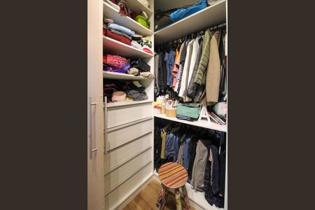 Apartamento à venda com 84m², 2 quartos e 2 vagas Apartamento à venda com 84m², 2 quartos e 2 vagasCloset Suíte