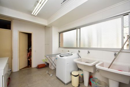 Apartamento à venda com 224m², 4 quartos e 2 vagas Apartamento à venda com 224m², 4 quartos e 2 vagaslavanderia