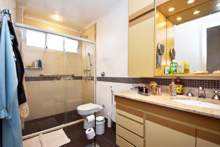 Apartamento à venda com 224m², 4 quartos e 2 vagas Apartamento à venda com 224m², 4 quartos e 2 vagasbanheiro quarto 4
