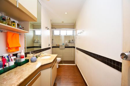 Apartamento à venda com 224m², 4 quartos e 2 vagas Apartamento à venda com 224m², 4 quartos e 2 vagasbanheiro