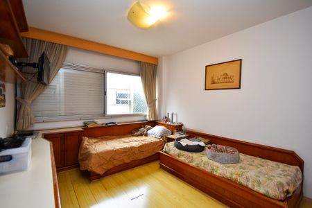 Apartamento à venda com 224m², 4 quartos e 2 vagas Apartamento à venda com 224m², 4 quartos e 2 vagasquarto 2