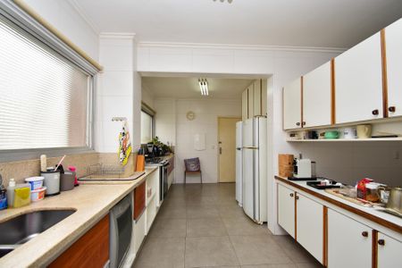 Apartamento à venda com 224m², 4 quartos e 2 vagas Apartamento à venda com 224m², 4 quartos e 2 vagascozinha