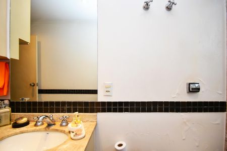 Apartamento à venda com 224m², 4 quartos e 2 vagas Apartamento à venda com 224m², 4 quartos e 2 vagasbanheiro