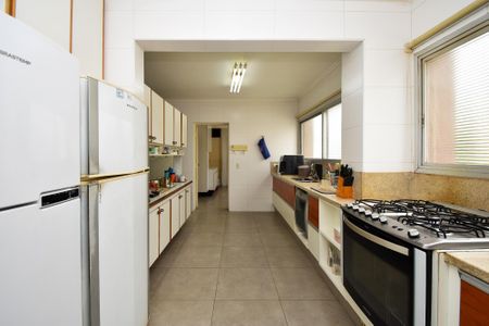 Apartamento à venda com 224m², 4 quartos e 2 vagas Apartamento à venda com 224m², 4 quartos e 2 vagascozinha