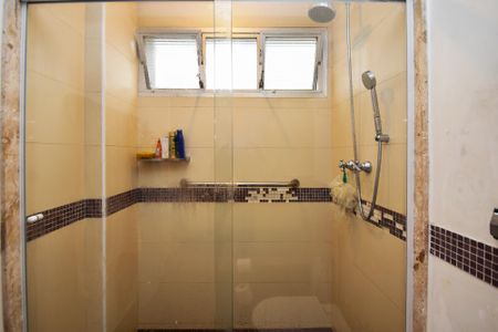 Apartamento à venda com 224m², 4 quartos e 2 vagas Apartamento à venda com 224m², 4 quartos e 2 vagasbanheiro quarto 4