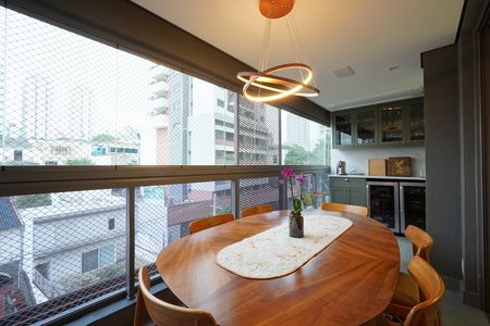 Apartamento para alugar com 140m², 3 quartos e 2 vagasVaranda