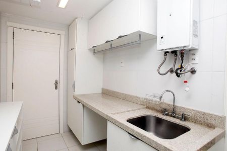 Apartamento para alugar com 137m², 3 quartos e 2 vagasÁrea de Serviço