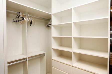 Apartamento para alugar com 137m², 3 quartos e 2 vagasQuarto Suíte 1 Detalhe Closet