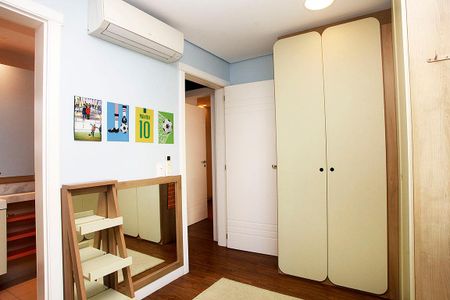 Apartamento para alugar com 137m², 3 quartos e 2 vagasQuarto Suíte 2