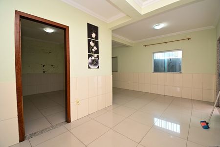 Sala de casa para alugar com 2 quartos, 115m² em Milanez, Contagem