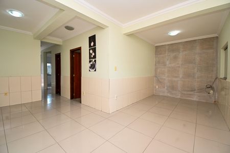 Sala de casa para alugar com 2 quartos, 115m² em Milanez, Contagem