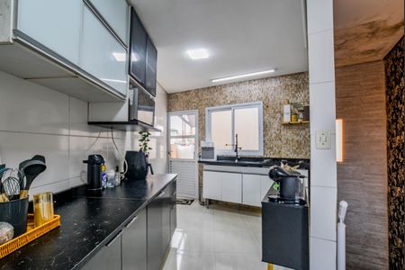 Apartamento para alugar com 108m², 2 quartos e 1 vaga Apartamento para alugar com 108m², 2 quartos e 1 vagaCozinha