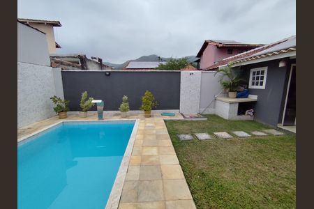 Casa para alugar com 300m², 3 quartos e 3 vagas Casa para alugar com 300m², 3 quartos e 3 vagasPiscina