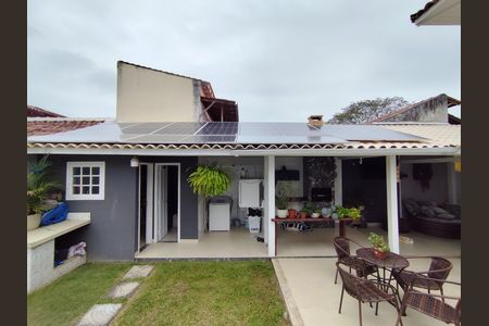 Casa para alugar com 300m², 3 quartos e 3 vagas Casa para alugar com 300m², 3 quartos e 3 vagasFachada